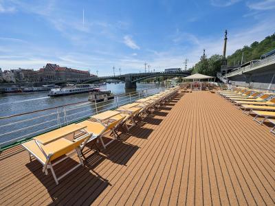 Florentina sun deck
