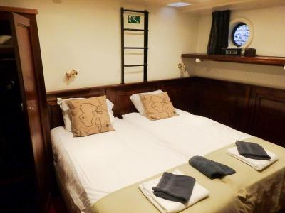 Double cabin
