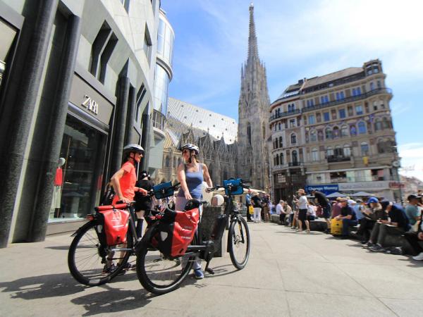 Cyclists in front of Stephansdom