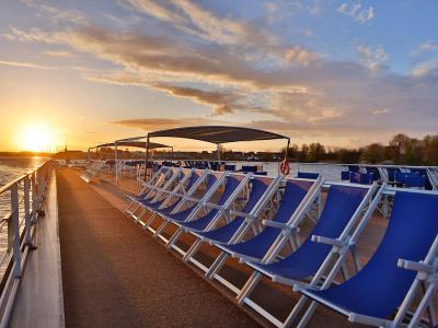 MS Lisabelle - sun deck with deck chairs