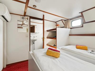 Floor van Aemstel double