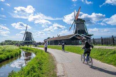 Cycling in Zaanse Schans