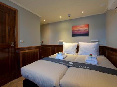 Leafde fan Fryslan twin/double