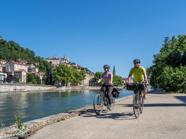 Radfahren am Ufer der Sa�ne in Lyon