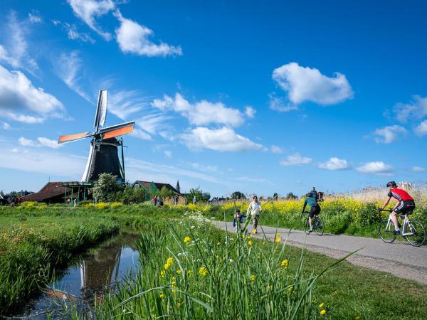 Cyclists at Zaanse Schans