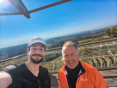 Michi und Matej am Aussichtsturm in Maderkin Breg